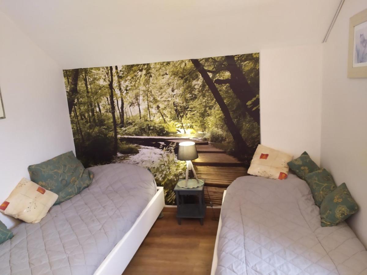 Bed and Breakfast Petit Saint Hubert 1 A 4 Personnes Velles  Zewnętrze zdjęcie